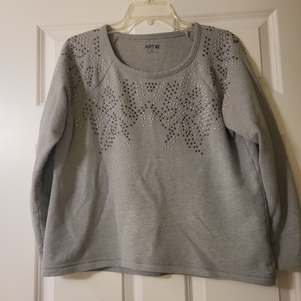 Apt 9 long sleeve blouse with detailing on front petite large
